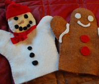 Holiday cheer hand puppets